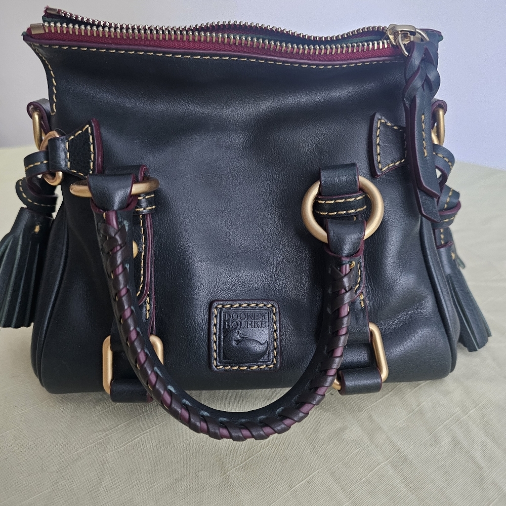 Dooney and Bourke small satchel